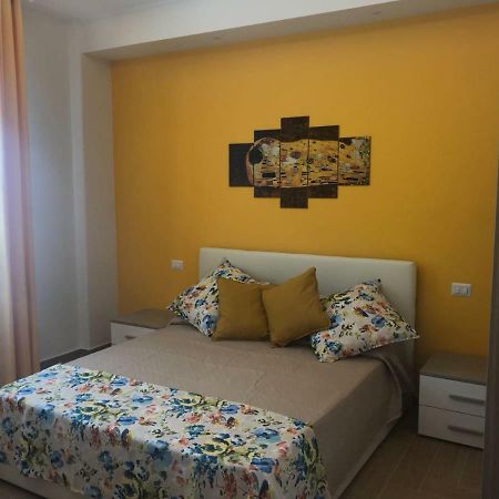 Holiday In Home | Le Ciminiere 卡塔尼亚 外观 照片